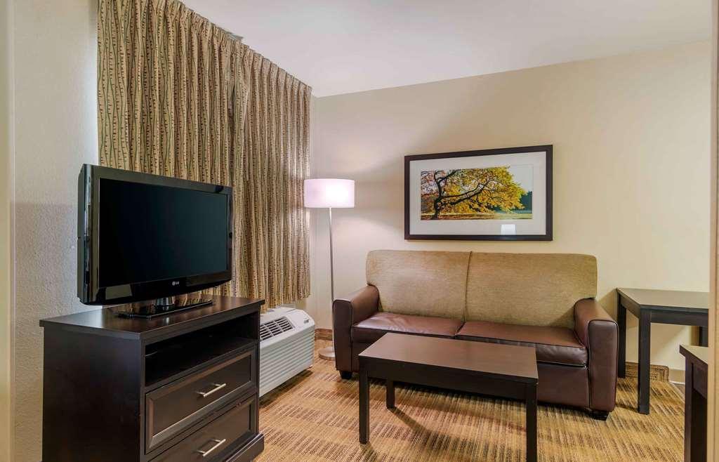 צ'מבלי Extended Stay America Select Suites - Atlanta - Buckhead חדר תמונה